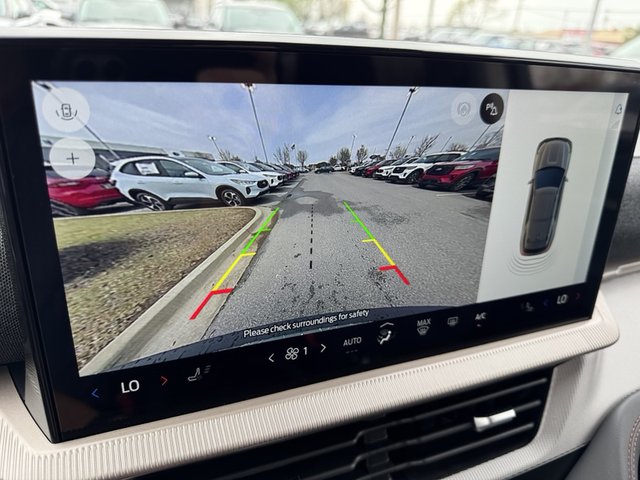 2025 Ford Explorer Active RWD