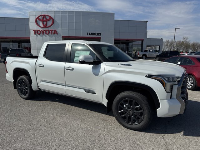 2025 Toyota Tundra Platinum 4WD 5.5ft Bed