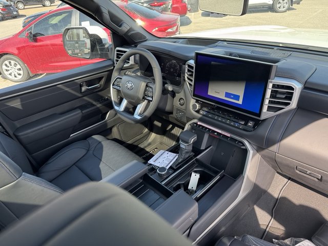 2025 Toyota Tundra Platinum 4WD 5.5ft Bed