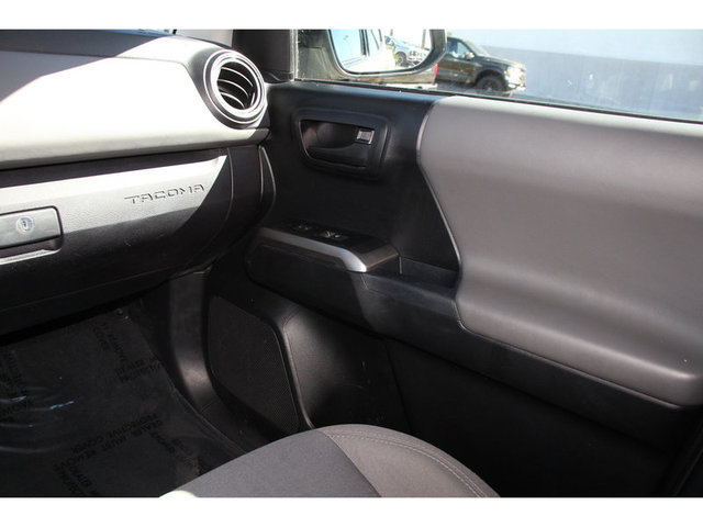 2017 Toyota Tacoma SR5 2WD