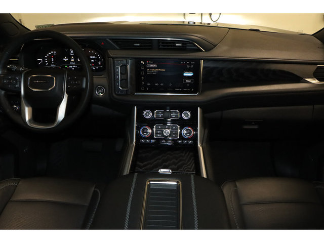 2023 GMC Yukon XL Denali 4WD