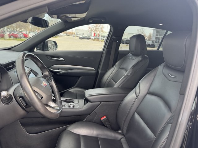 2023 Cadillac XT4 Premium Luxury FWD