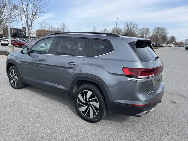 2024 Volkswagen Atlas 2.0T SE w/Tech RWD