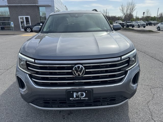 2024 Volkswagen Atlas 2.0T SE w/Tech RWD