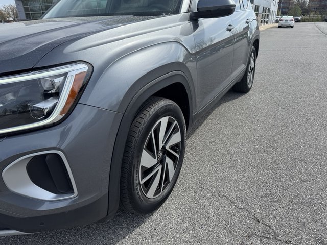 2024 Volkswagen Atlas 2.0T SE w/Tech RWD