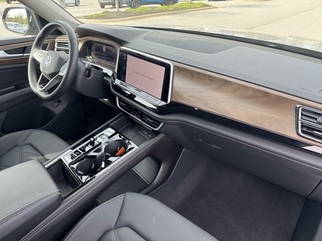 2024 Volkswagen Atlas 2.0T SE w/Tech RWD