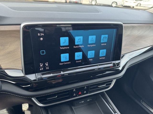 2024 Volkswagen Atlas 2.0T SE w/Tech RWD