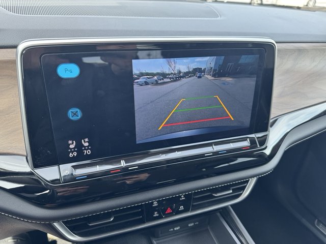 2024 Volkswagen Atlas 2.0T SE w/Tech RWD