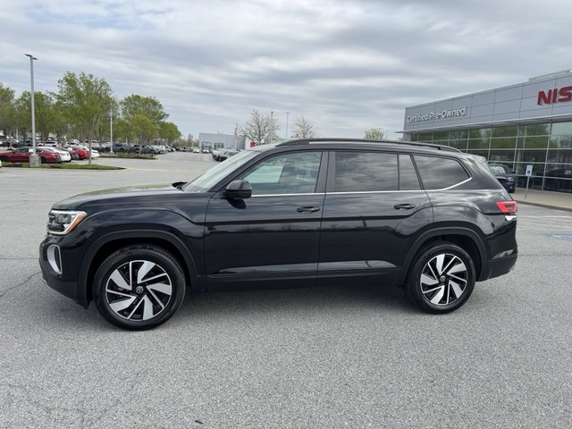 2024 Volkswagen Atlas 2.0T SE w/Tech RWD