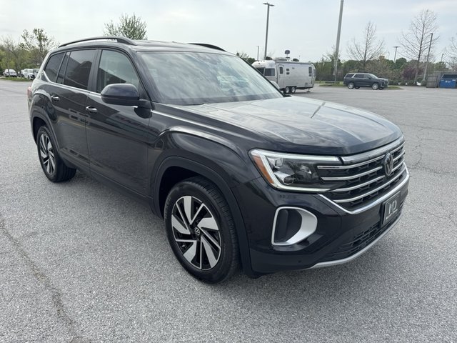 2024 Volkswagen Atlas 2.0T SE w/Tech RWD