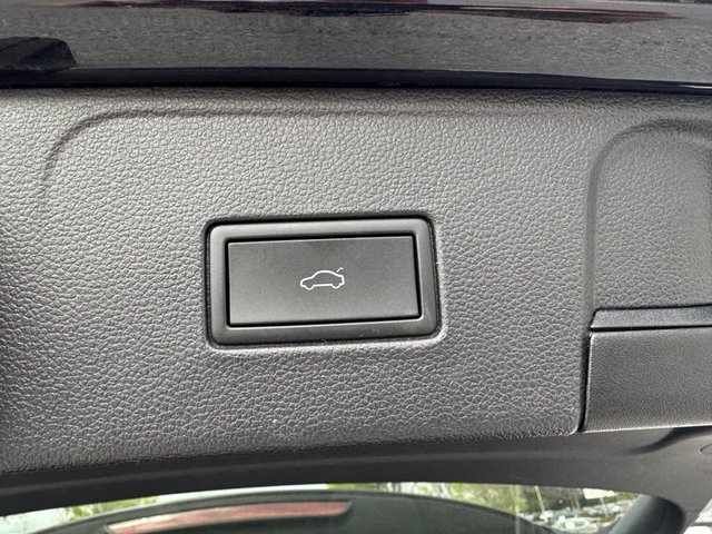 2024 Volkswagen Atlas 2.0T SE w/Tech RWD
