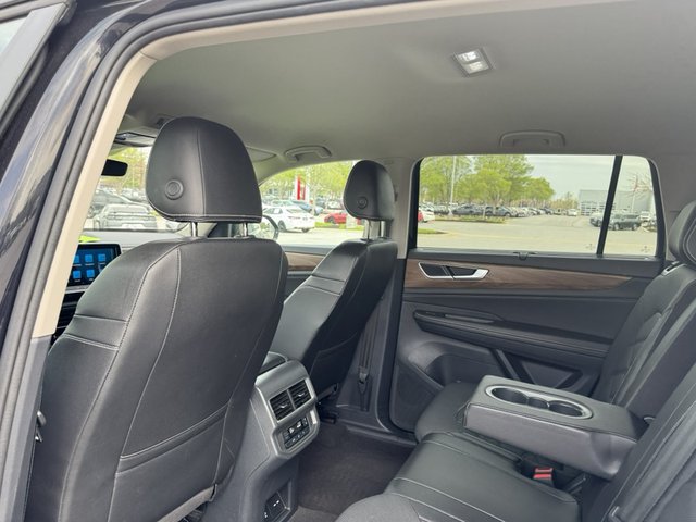 2024 Volkswagen Atlas 2.0T SE w/Tech RWD