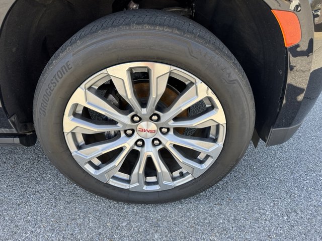 2023 GMC Yukon Denali 4WD