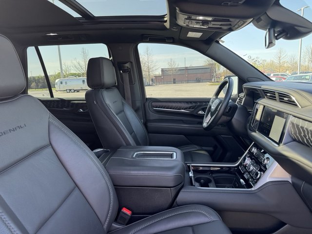 2023 GMC Yukon Denali 4WD