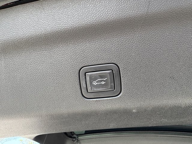2023 GMC Yukon Denali 4WD