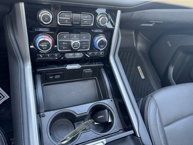 2023 GMC Yukon Denali 4WD