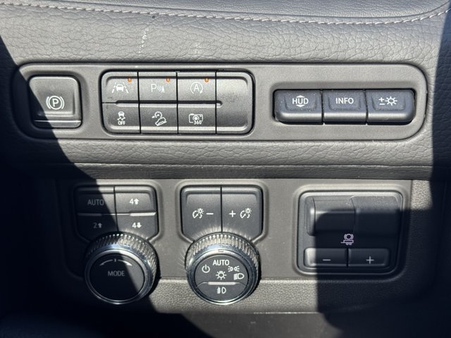 2023 GMC Yukon Denali 4WD