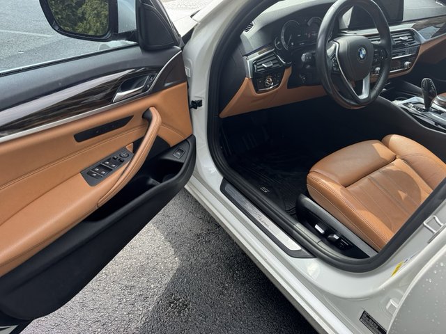 2018 BMW 5 Series 540i