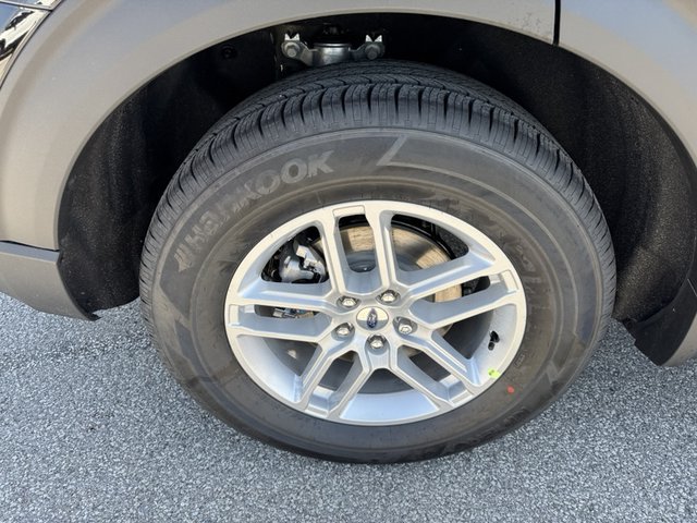2025 Ford Explorer Active RWD