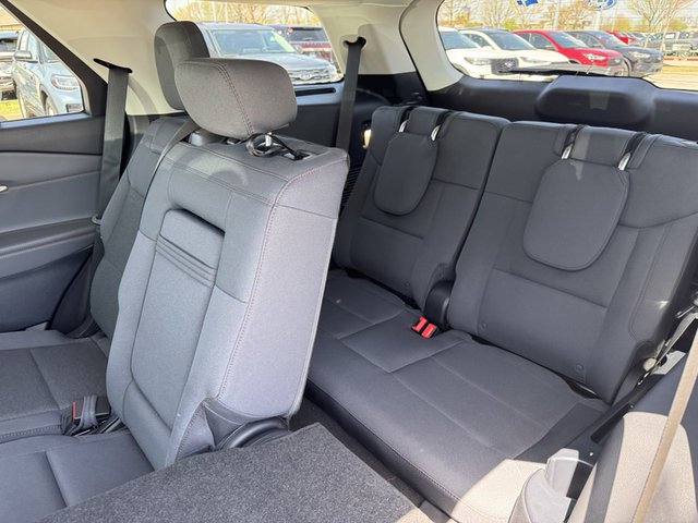 2025 Ford Explorer Active RWD