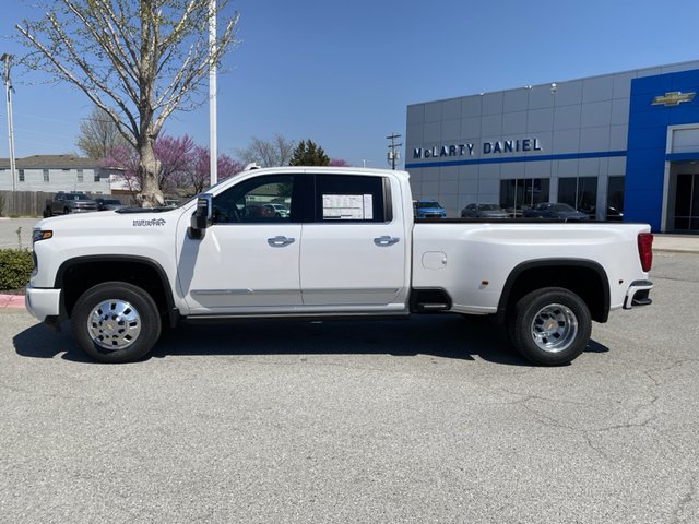 2025 Chevrolet Silverado 3500HD High Country 4WD 172WB