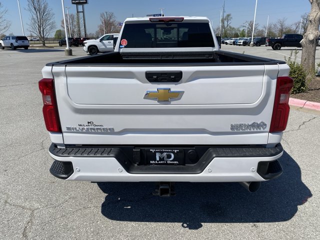2025 Chevrolet Silverado 3500HD High Country 4WD 172WB