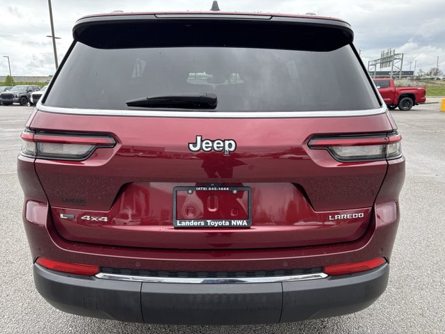 2023 Jeep Grand Cherokee Laredo 4WD L