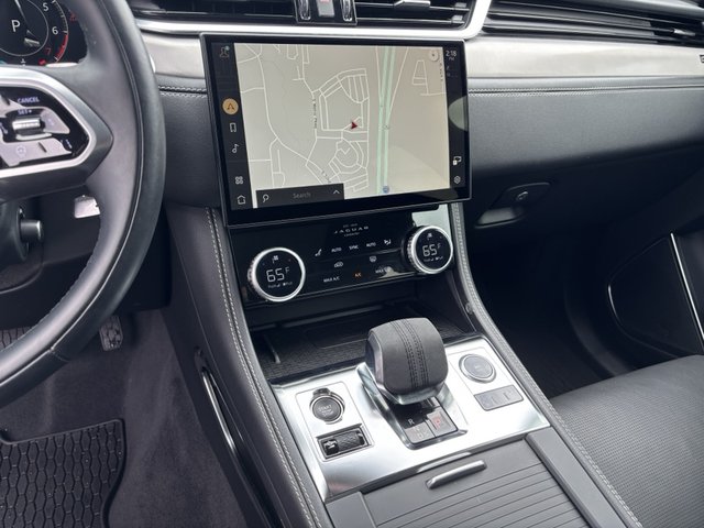 2024 Jaguar F-PACE P250 AWD R-Dynamic S