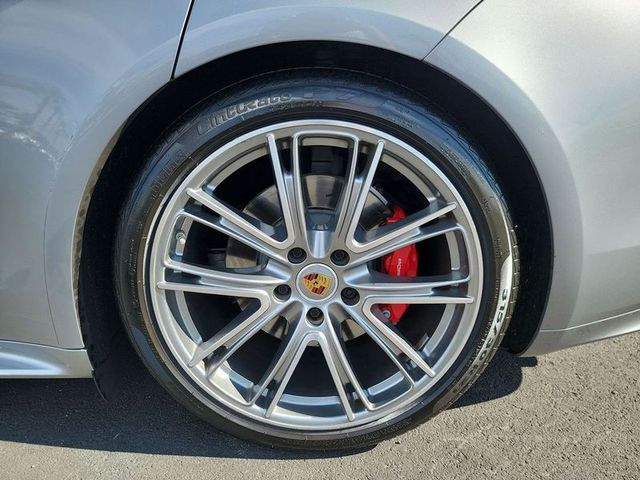 2023 Porsche Panamera GTS AWD