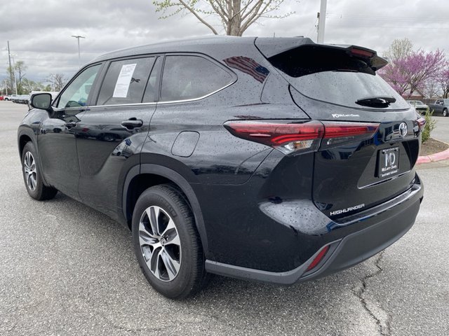 2024 Toyota Highlander LE FWD