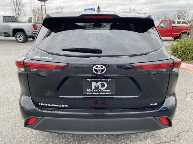 2024 Toyota Highlander LE FWD