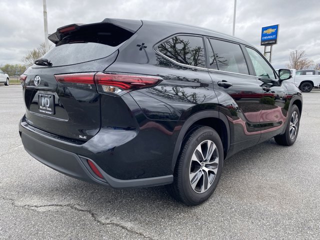 2024 Toyota Highlander LE FWD