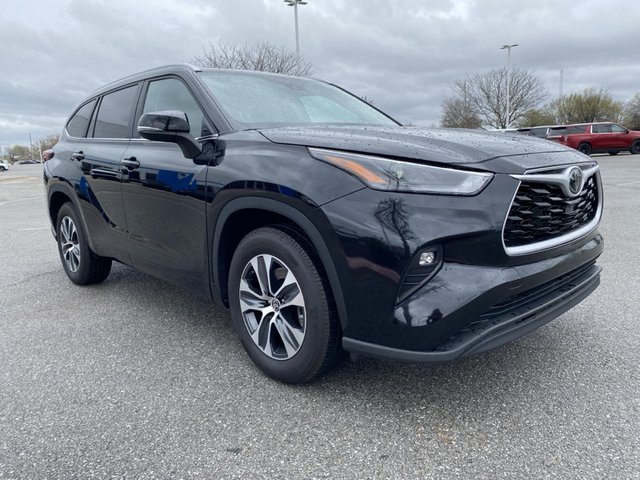 2024 Toyota Highlander LE FWD