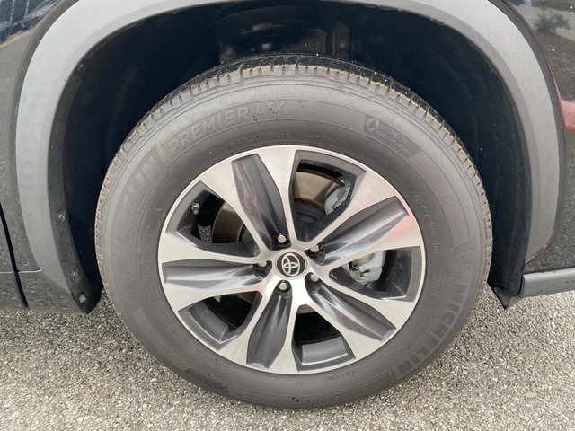 2024 Toyota Highlander LE FWD