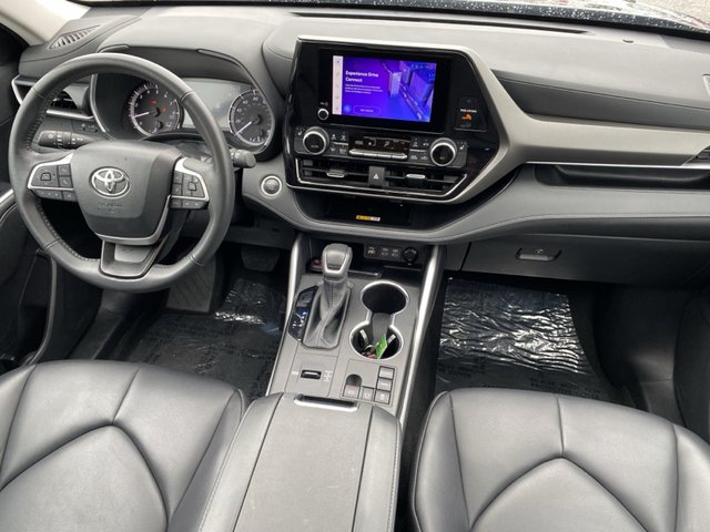 2024 Toyota Highlander LE FWD