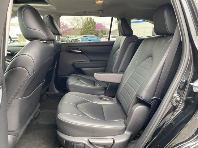 2024 Toyota Highlander LE FWD