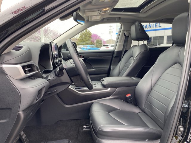 2024 Toyota Highlander LE FWD