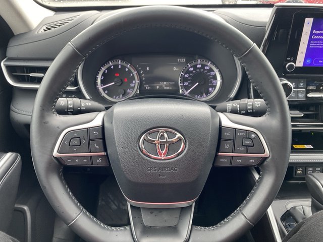 2024 Toyota Highlander LE FWD