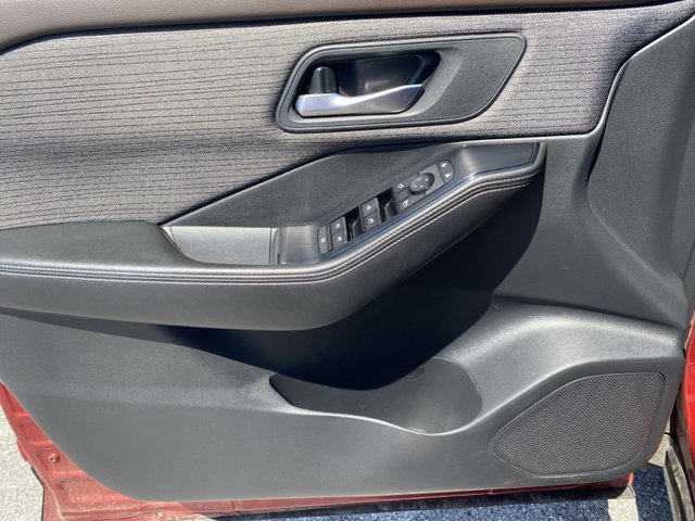 2021 Nissan Rogue SV FWD