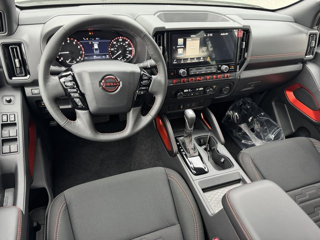 2025 Nissan Frontier PRO-4X 4WD