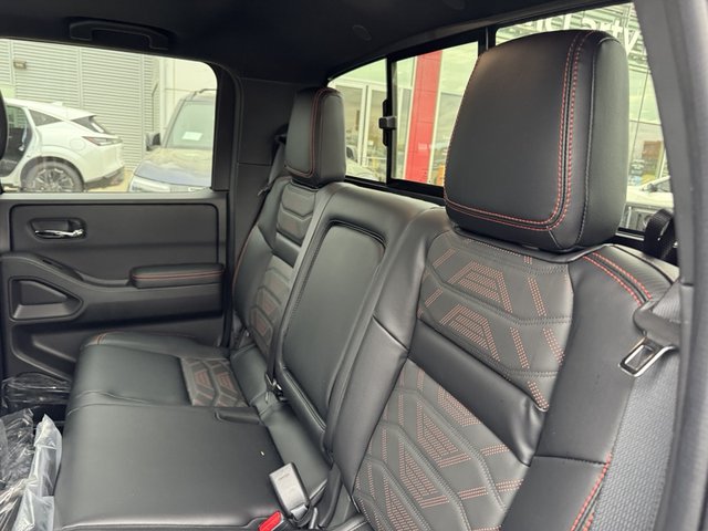 2025 Nissan Frontier PRO-4X 4WD