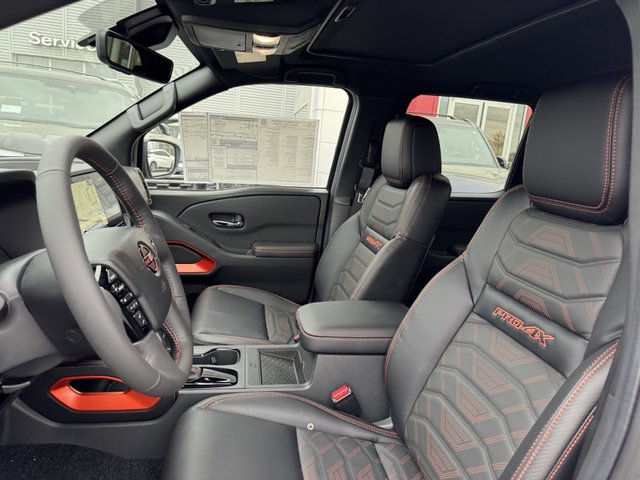 2025 Nissan Frontier PRO-4X 4WD