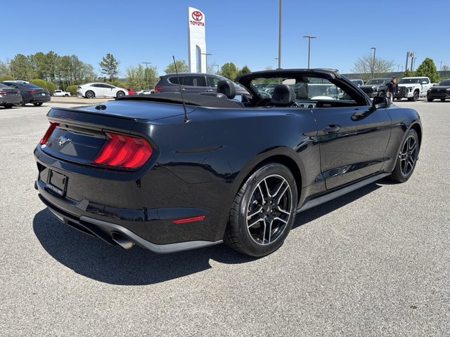 2022 Ford Mustang EcoBoost