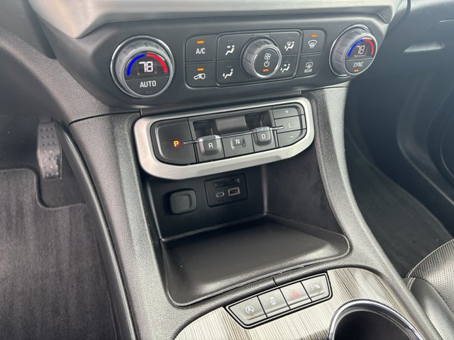 2023 GMC Acadia SLT FWD