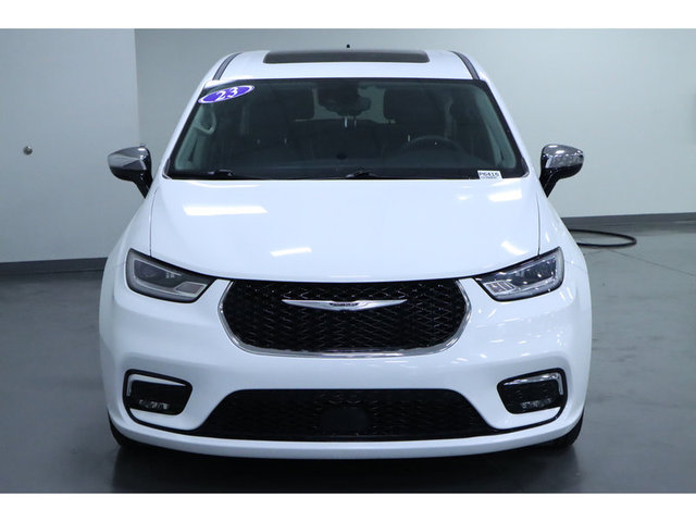 2023 Chrysler Pacifica Limited FWD Hybrid
