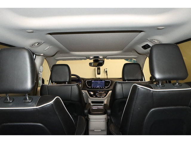 2023 Chrysler Pacifica Limited FWD Hybrid