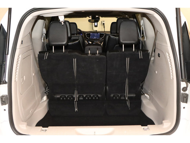 2023 Chrysler Pacifica Limited FWD Hybrid