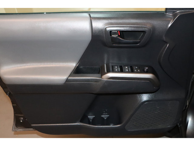 2022 Toyota Tacoma SR5 2WD