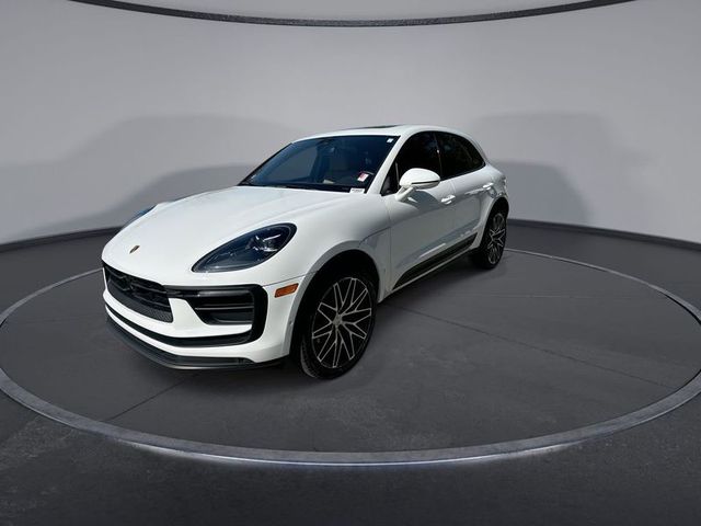 2022 Porsche Macan Base