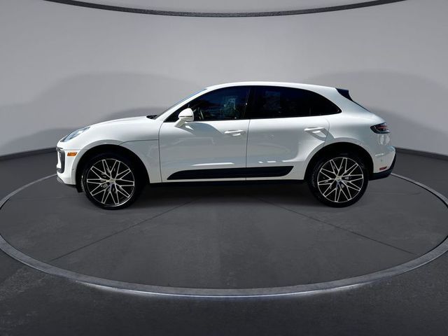2022 Porsche Macan Base